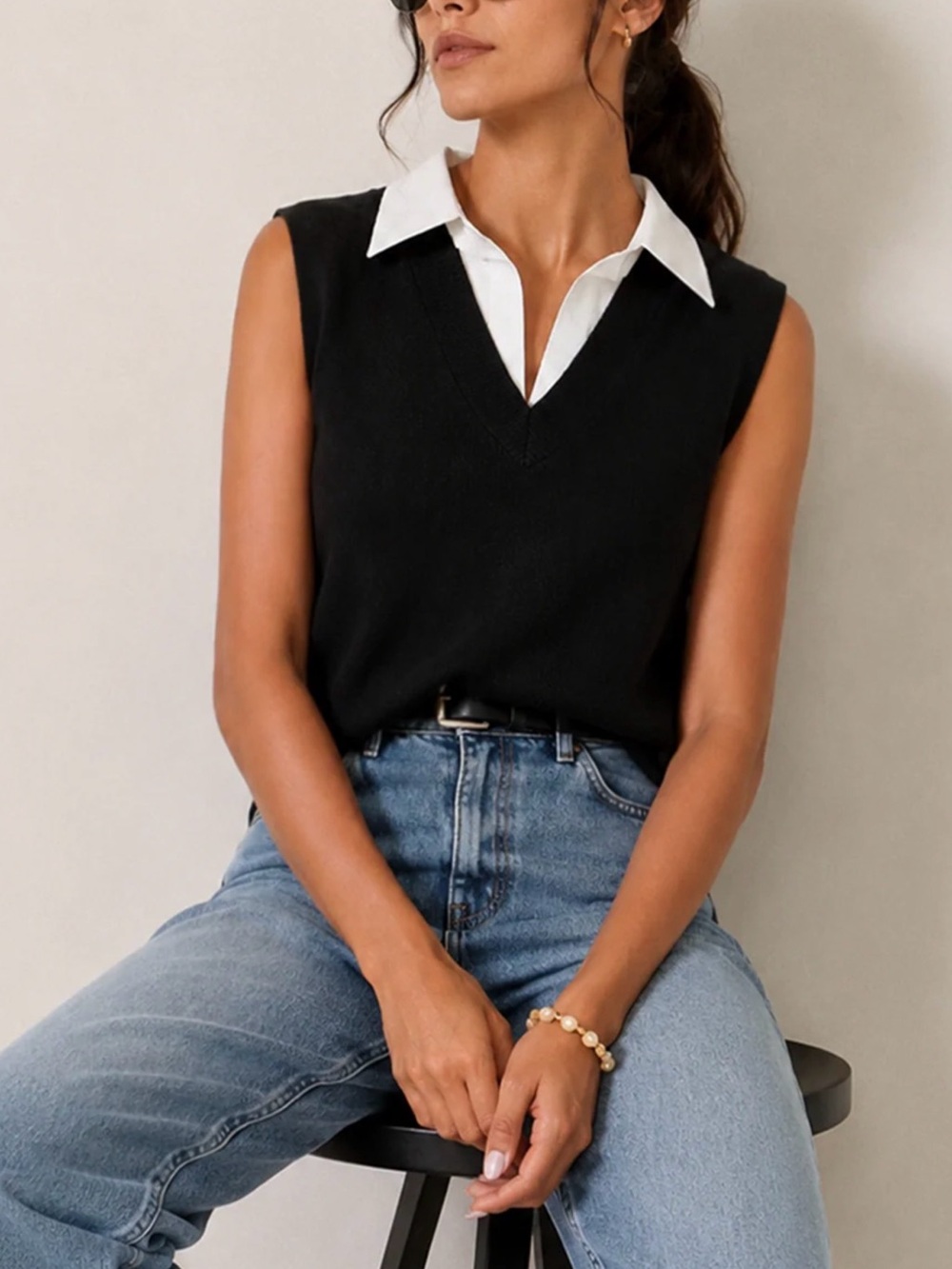 Commense Black Sleeveless V-Neck Knit Top with White Collar
